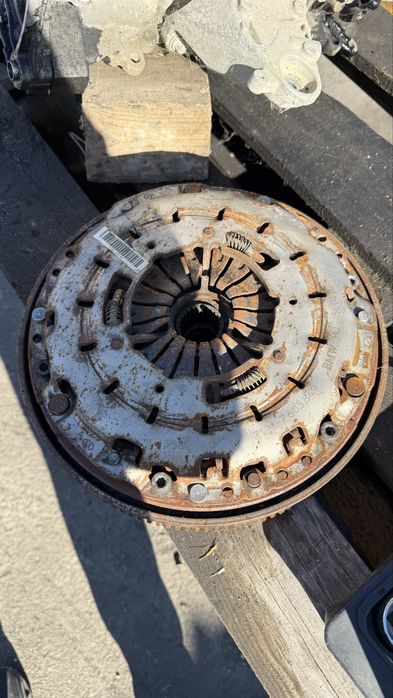 BMW F30LCI маховик със съединител B47