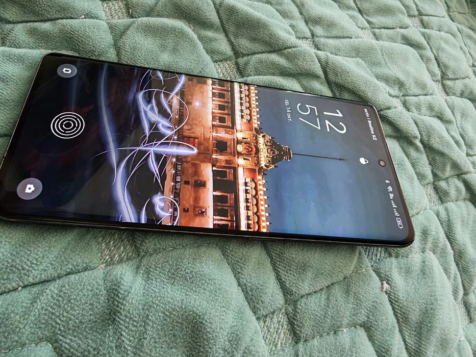 Продам Oppo Reno 8T 5G