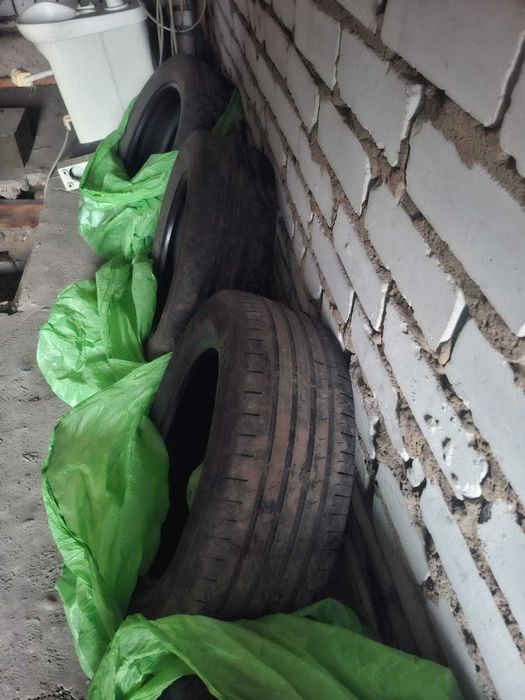 Диски литые и резина  на автомобиль