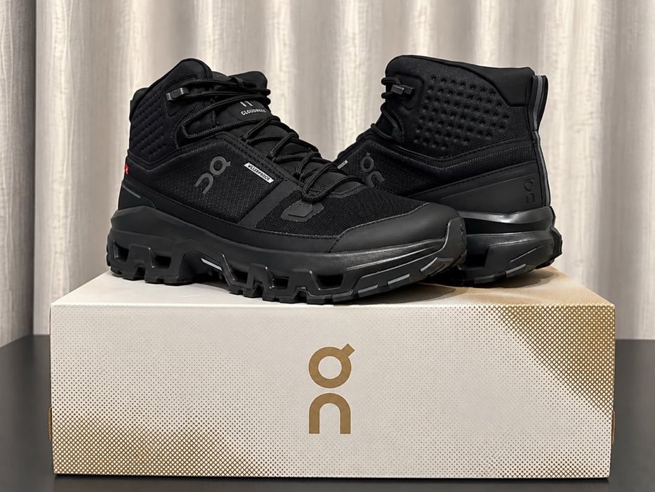 On Cloudrock Mid Waterproof