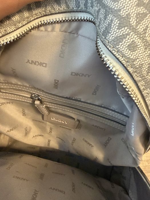 Дамска раница DKNY