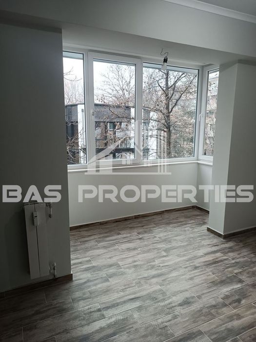 Продава се Тристаен апартамент в София, Гоце Делчев - 84 кв.м за 3215 €/кв.м - Снимка #1