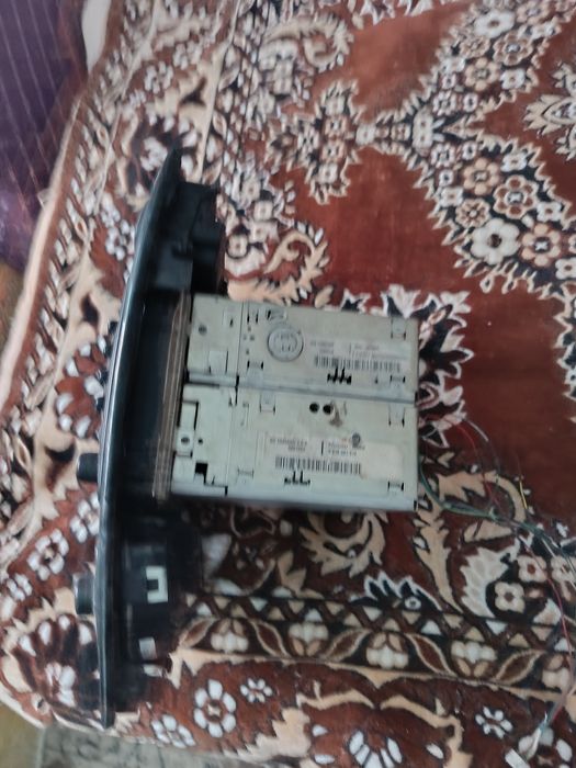 Продам магнитофон на мерс