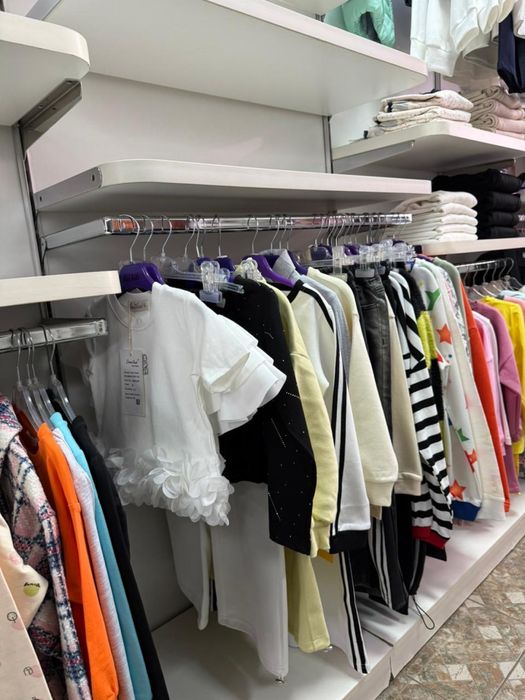 Продам торговое оборудование.