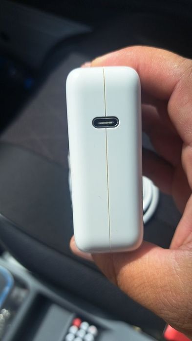 Оригинальный адаптер питания Apple 61W USB-C