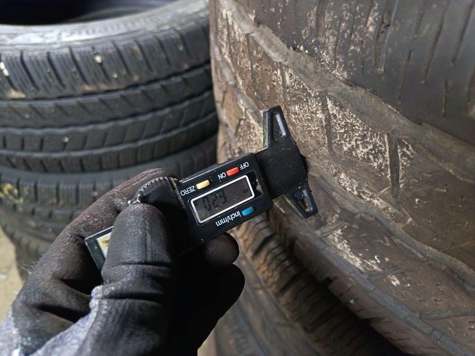 Anvelope MS iarna 235 65 16c continental 5-6mm an 2020-2023