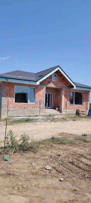 vand teren 400 mp cu proiect casa Fundatie+ autorizatie c. in Sabareni