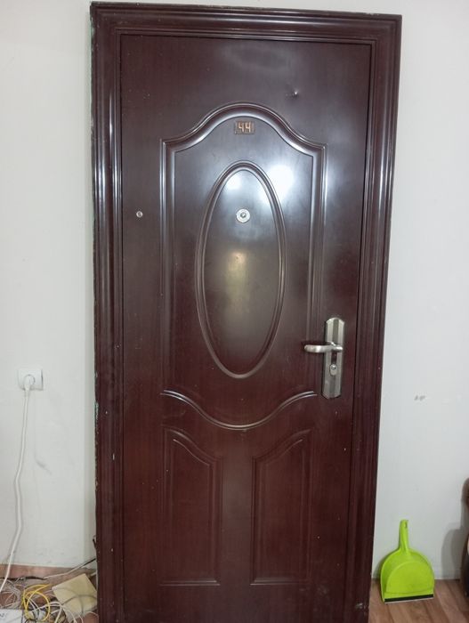 Продам дверь входная