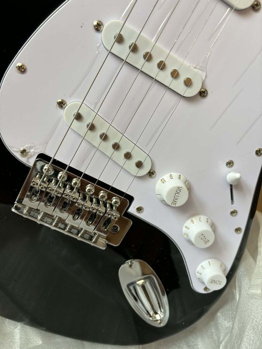 Електрическа китара + усилвател 40w Max GigKit