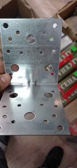 Крепёжный угол усиленный