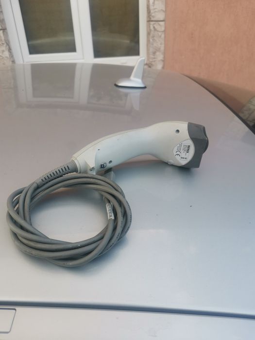 Четец магазинско оборудване