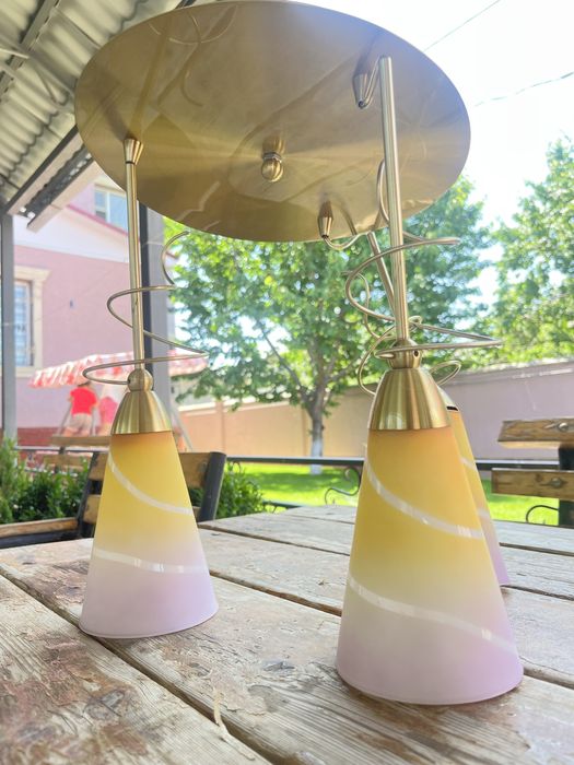 Продается люстра