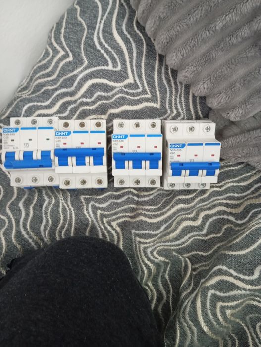 Продам 4 новых автомата