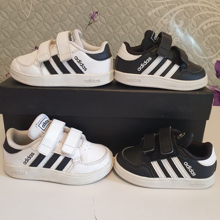 Adidasi originali  copii mas 21 si 24