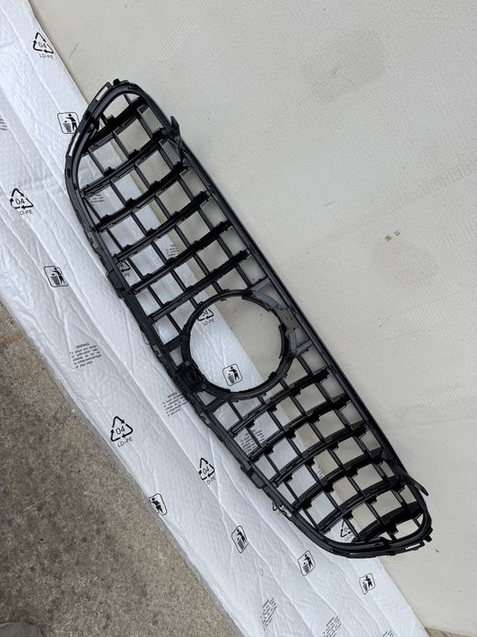 Предна решетла GT style mercedes glc x253