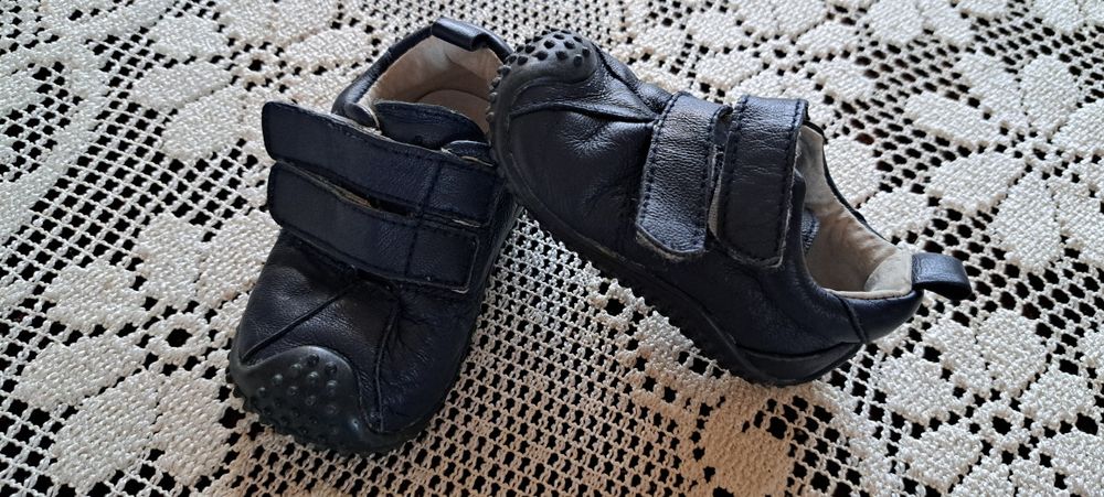 Бебешки кожени обувки 4-7 месеца