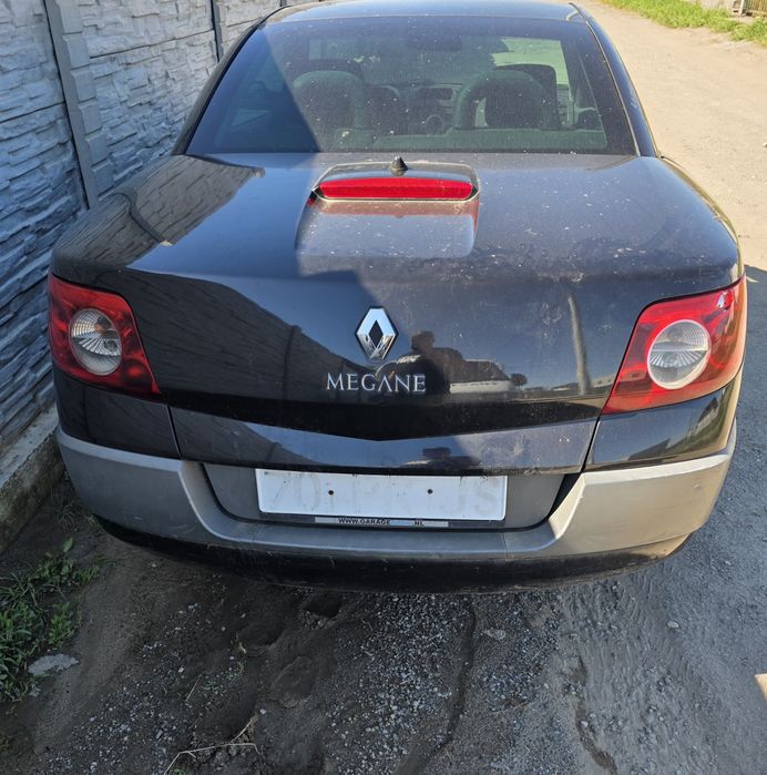 Dezmembrez Renault Megane 2 cabrio 1.9 dci