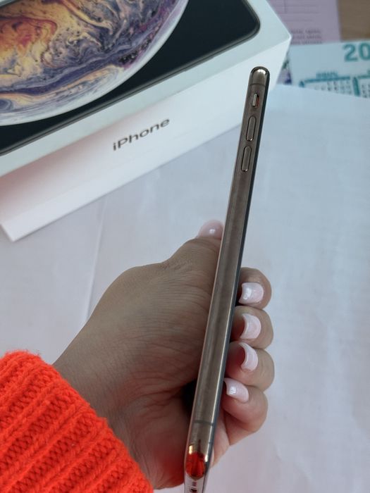 продам айфон хс мах