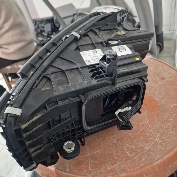 Mercedes Benz C W206 Full LED 2023 десен фар 2бр