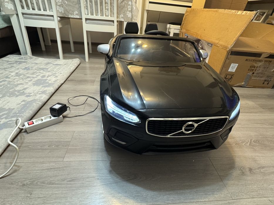 Masina electrica copii Volvo S90
