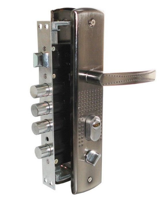 Замок устоновка на железный двери и дрение другие zamok ustanovka kela