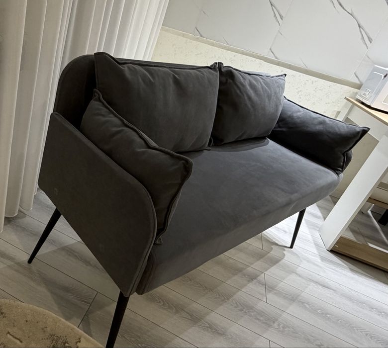 Продам Диванчик.