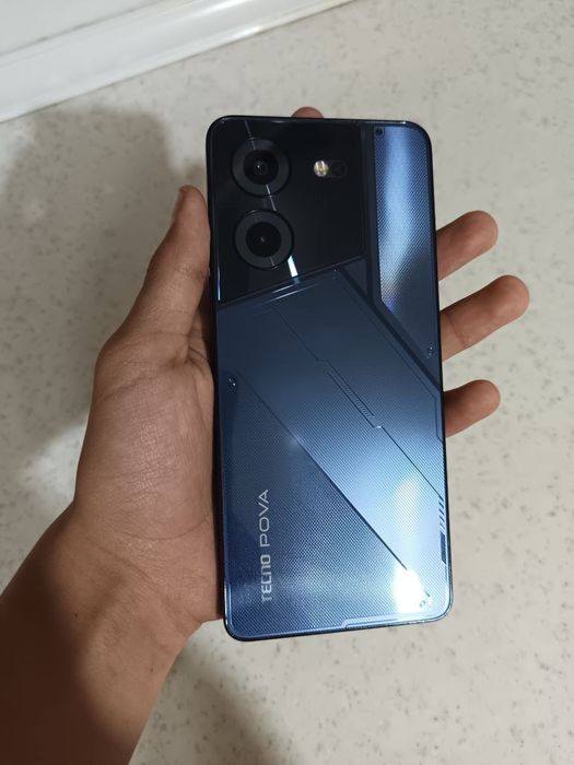 Tecno pova 5   8/256
