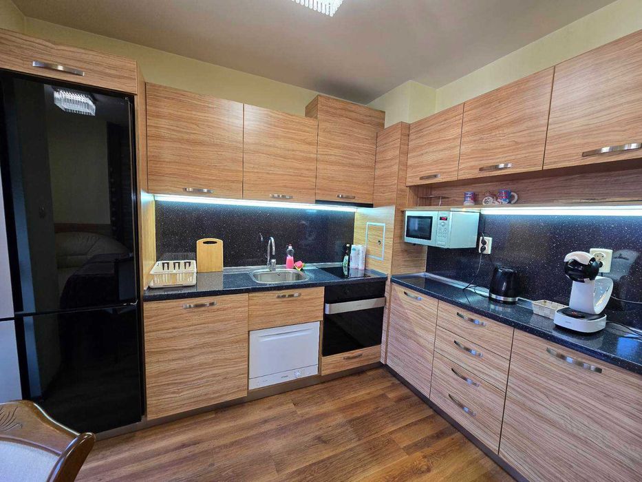 Продава се Тристаен апартамент в Банско - 70 кв.м за 1493 €/кв.м - Снимка #1