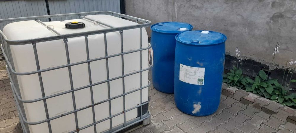 Емкость пластиковая 1000л  и 200л  для непитьевой воды и других целей