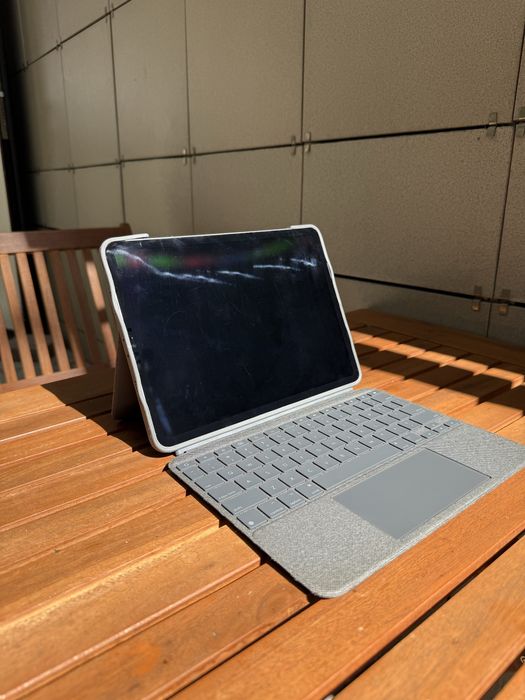 iPad Pro 256GB + клава Logitech Combo + Apple Pencil