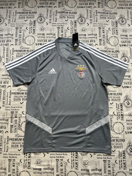 Adidas Benfika original тениска.Нова.M