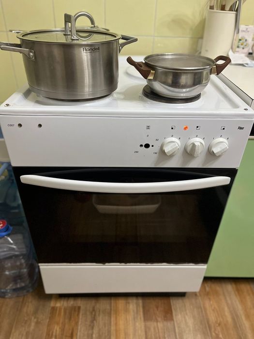 Продаётся электрическая плита