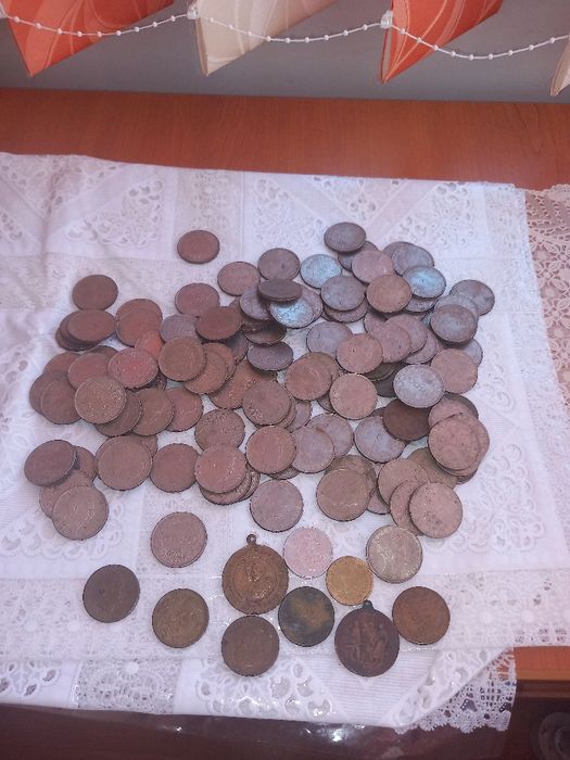 Vind monede vechi din ani 1943. 3. 1944 monede  cu eclipsa  din anul 1