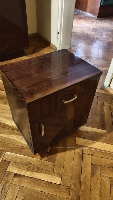 Гардероб с шкафчета