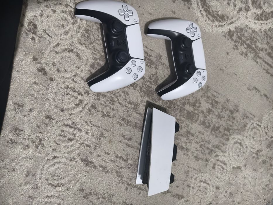 PS5 Fat 825GB + 2 джойстика +Топ Игры