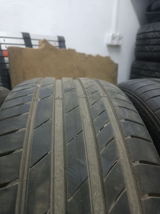 245/45/19 летни в перфектно състояние
