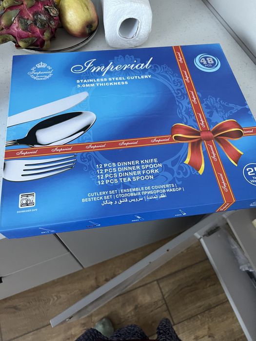 Продам столовый  набор