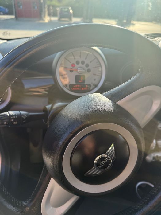 Masina Mini Cooper
