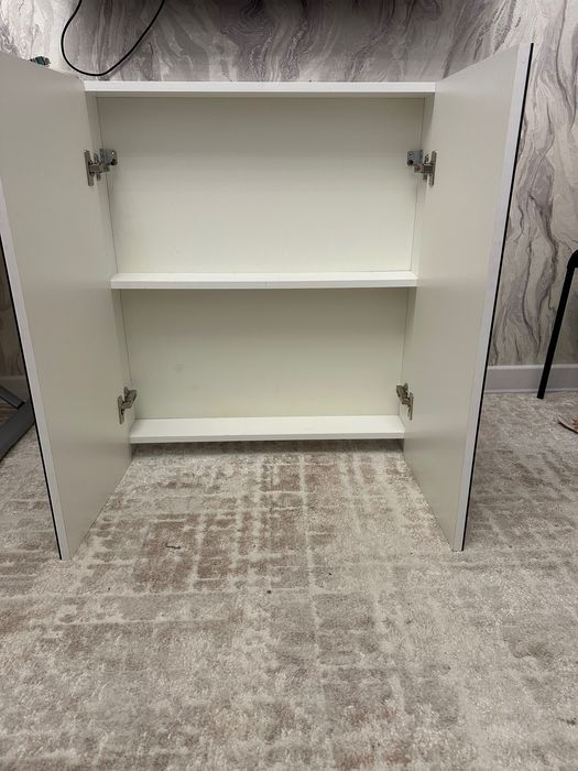 шкаф с зеркалом в ванную