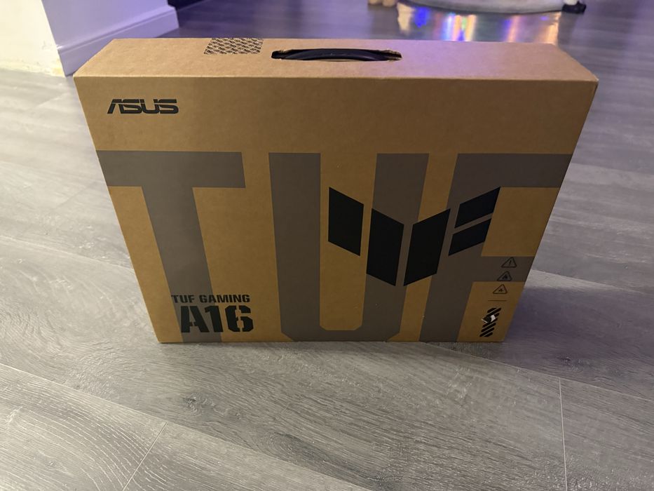 ASUS TUF Gaming A16 (FA608W) – Ryzen AI 9 | RTX 40-Series | Ecran 2.5K