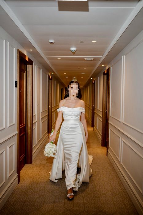 Vând rochie de mireasă stil sirenă Wona Concept +voal și mănuși