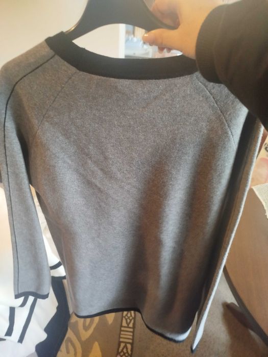 Блузи в бяло и сиво