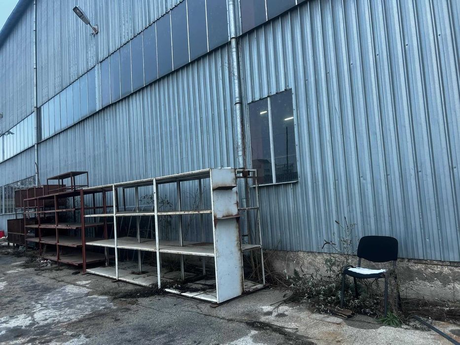 Дава се под наем Промишлена сграда в Варна, Младост 1 - 700 кв.м за 3213 € - Снимка #7