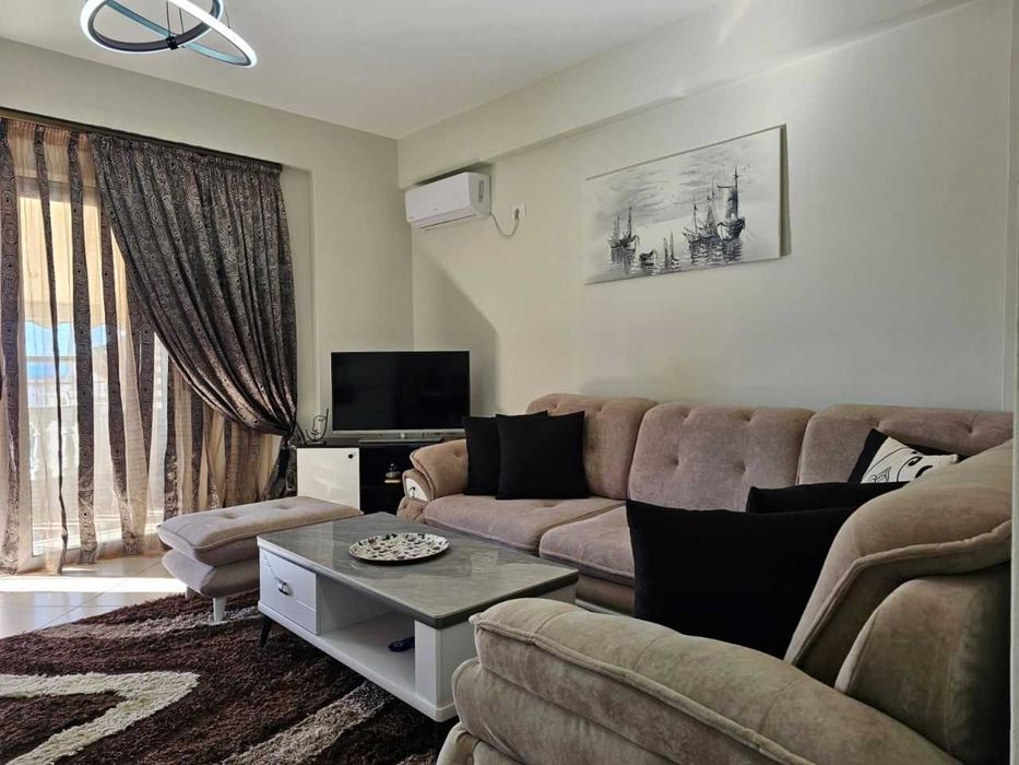 Продавам двустаен апартамент в Младост 3