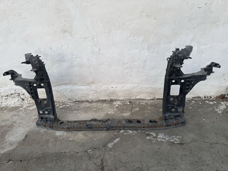 Продам бампер, решетку, телевизор