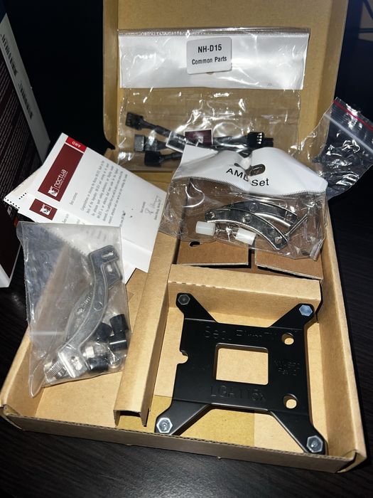 Охладител NH-D15 с 4 NF-A15 вентилатора