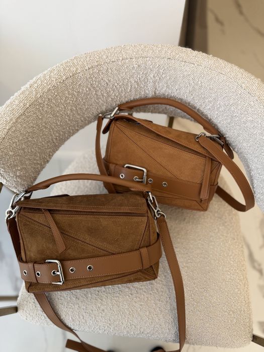 Дамски чанти M*|*u, C*H*A*N*E*L*, C*e*|*j*n*e, Y*9*L