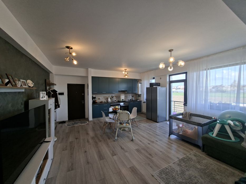 Vând apartament 2 camere