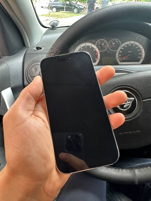 Iphone 14 pro      .