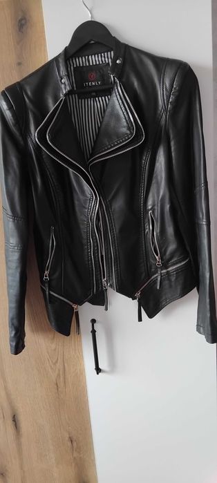 Дамски якета            .